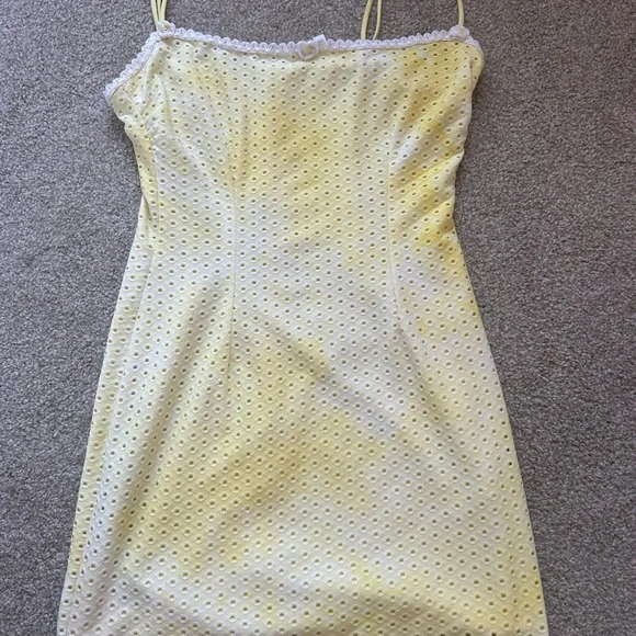 This beautiful dress is from Lucy in the Sky and fits like a size small(2-4). - Picture 4 of 6